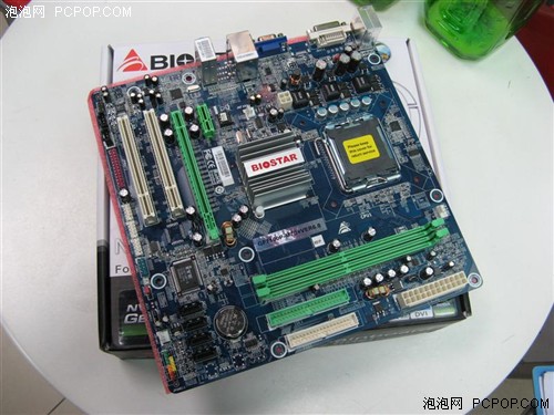 ��սDX10��������&nbsp;̨ϵGF7100��100