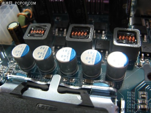 [����]���Լ۱ȳ���&nbsp;���u945GC��һ��