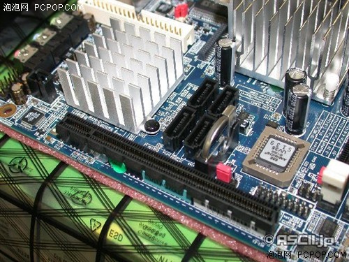 搭载1.8G版C7 VIA又推出新版ITX主板