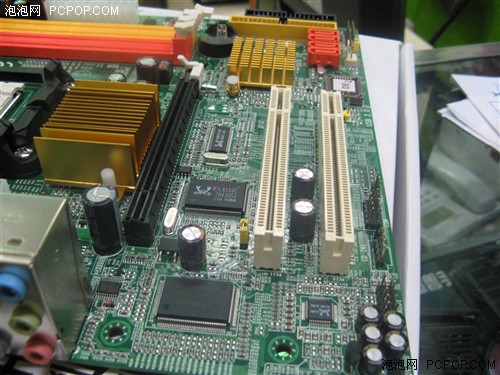 [����]Ҫ����ô��AMD&nbsp;690���彵��399