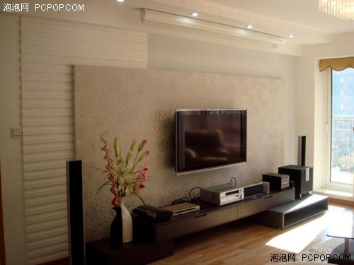 用投影看大片!网友轻松组建家庭影院_三菱投影机方案-泡泡网