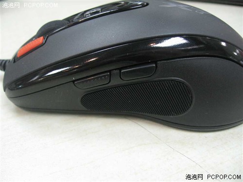 全速游戏光学鼠&nbsp;双飞燕X7&nbsp;X-710K到货