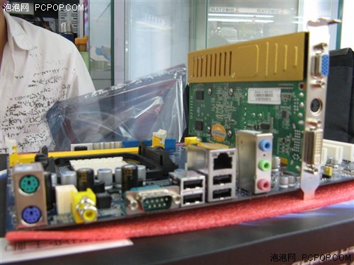 ����A780G������DX10�忨��װ��599Ԫ