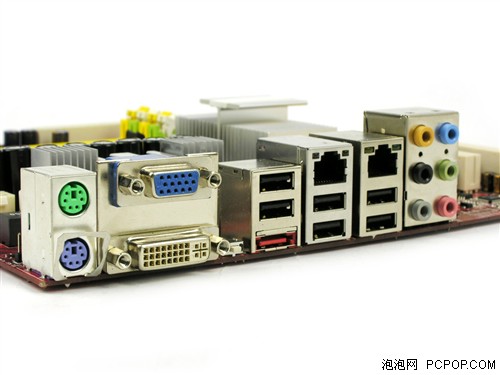 780G��ǿ������&nbsp;����GeForce8200����