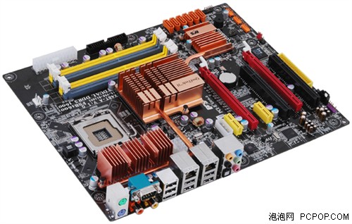 四大改进 精英最新零售版X48主板大图