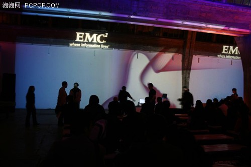 ���й��з�&nbsp;EMC�洢�����������г�