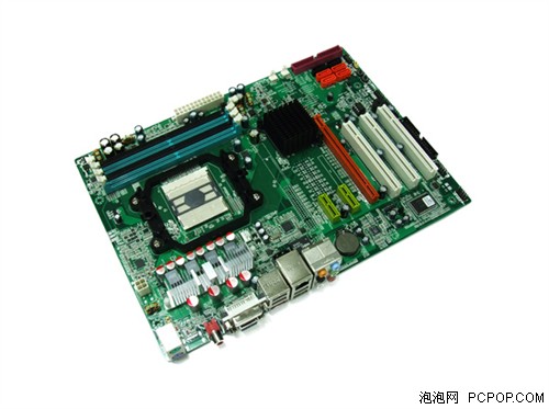 ATX大板设计! 双敏两款8200主板登场
