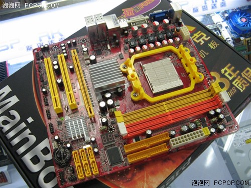 不足五百元 780G整合DX10板剑指MCP78