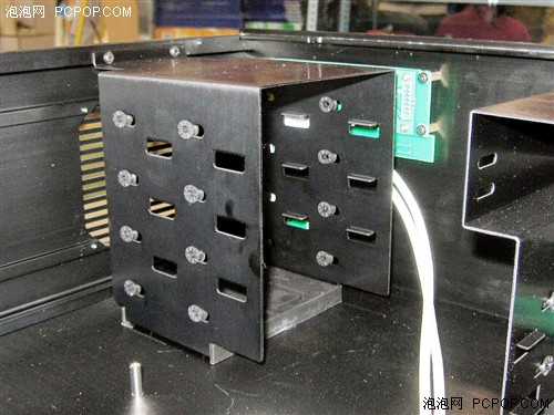 金属质感的美!国内大牌HTPC配遥控器