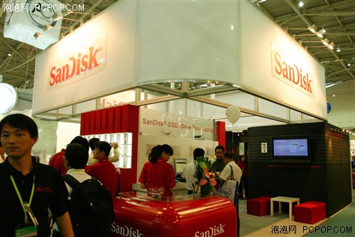 Computex08:SanDisk展出多款固态硬盘