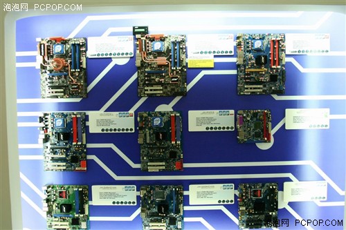 Computex08:��΢չʾAMD��Intel��Ʒ!