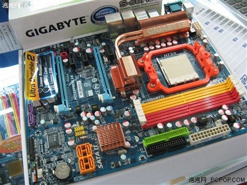 蜘蛛归来 技嘉790FX顶级主板售1899元