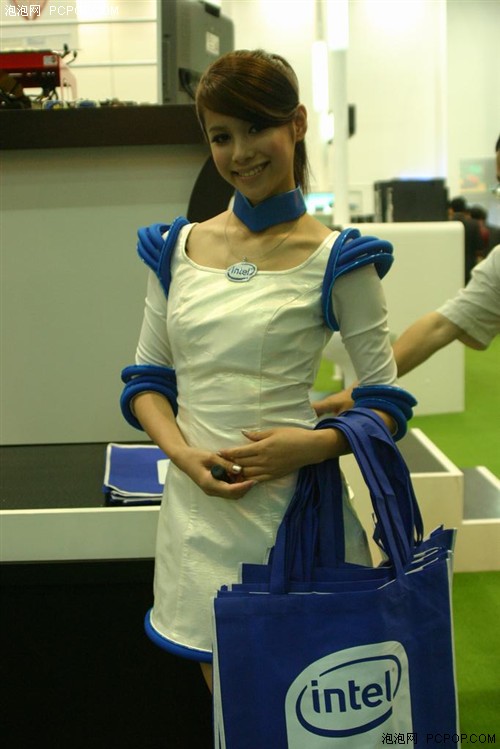 ���������¡�Computex08չ����Ů��ȫ