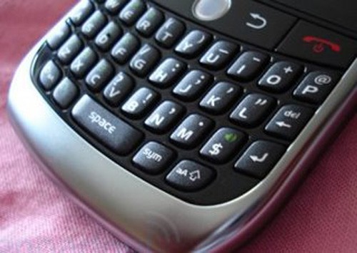 智能人气王&nbsp;EV-DO版黑莓9000真机曝光