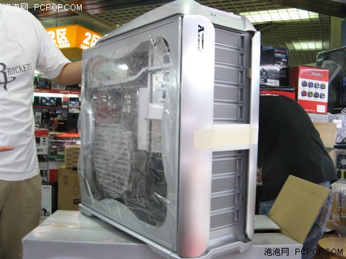 如何才算发烧?Tt顶级盔甲机箱到2080