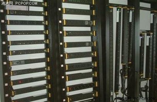 突破电气登陆成都 PDU电源插座制造商