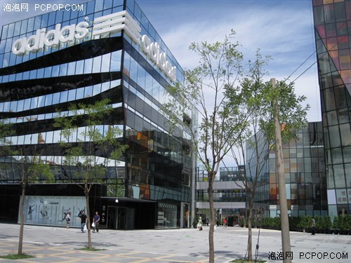 抢鲜体验苹果在华首家Apple<!-- WP_SPACEHOLDER -->Store店