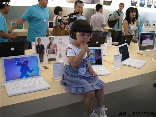 抢鲜体验苹果在华首家Apple<!-- WP_SPACEHOLDER -->Store店