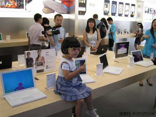 抢鲜体验苹果在华首家Apple<!-- WP_SPACEHOLDER -->Store店