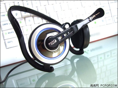 音乐与众不同!奇来富后挂式耳机推荐