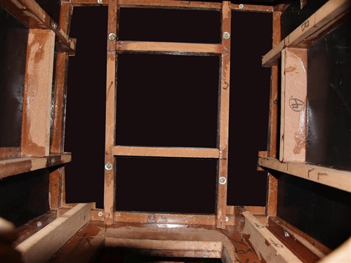 {imageTitle}