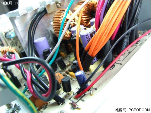 全电网输入:长城BTX-400KD宽网电源