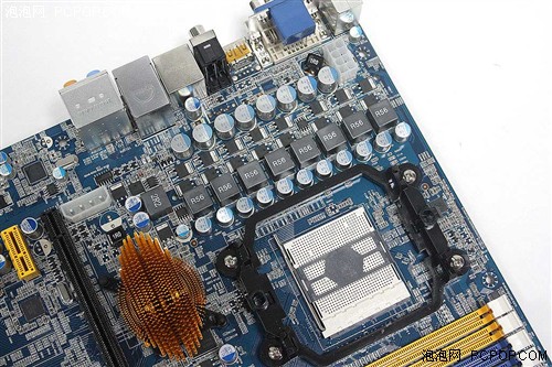AMD平台最强 翔升790GX主板大图曝光
