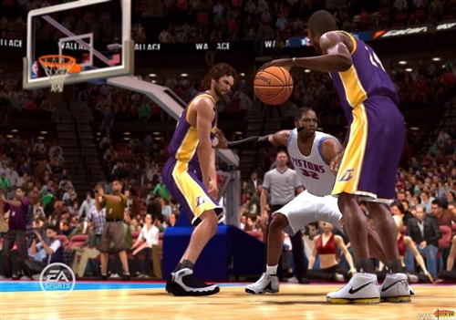 ��NBA&nbsp;Live&nbsp;09��������Ϸ���½�ͼ