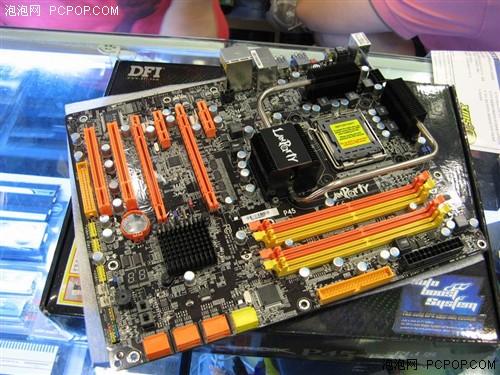 4系超频武器 DFI全固态P45上市仅1499