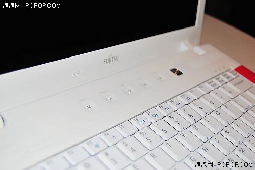 乐活新色·潮 富士通笔记本新品发布