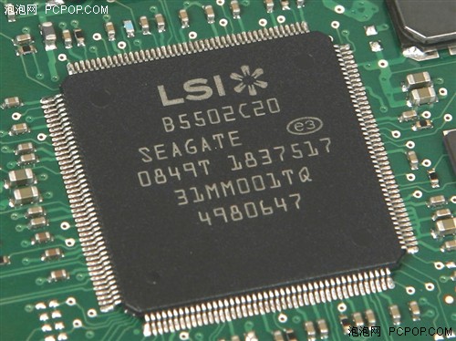 希捷7200.12系1TB硬盘PCB电路板拆解