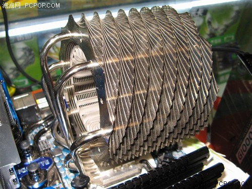 双GTX480+i7-980X!打造3屏3D游戏平台 