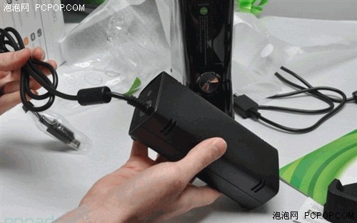 多图：最新版本Slim Xbox360真机拆箱 