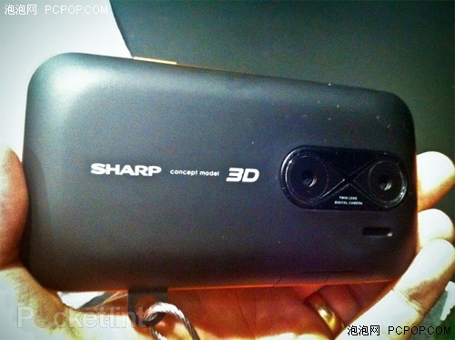 夏普展示手机用裸眼3D屏幕及3D摄像头 