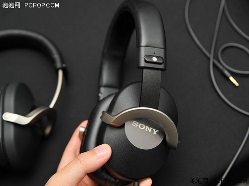 SONY爆新品街头时尚风!ZX系列新耳机 