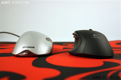 千元内称王!罗技G700无线鼠标拆包篇