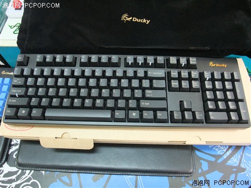 全PBT键帽！Ducky 104键机械键盘特价 