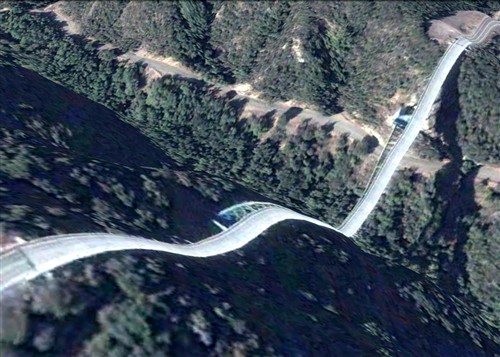 出BUG了 Google Earth拍到的神奇景象 