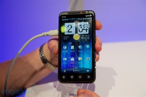 畅享独特3D体验！HTC EVO 3D真机试玩 