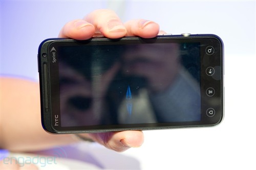 畅享独特3D体验！HTC EVO 3D真机试玩 