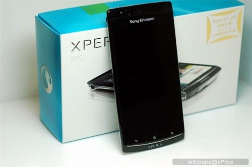 不输X10!索爱Xperia Arc真机开箱图赏 