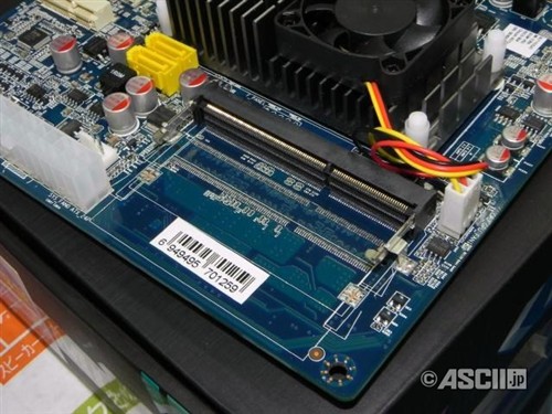 Mini PCI-E？奇怪规格Fusion APU主板 