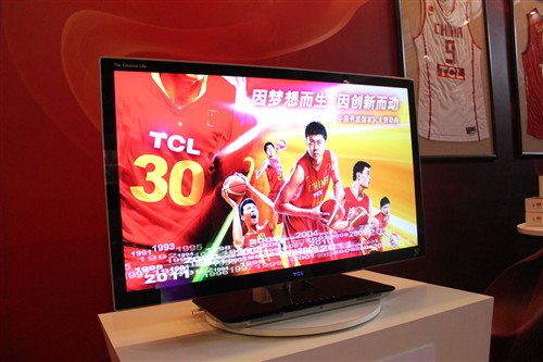 TCL助力国家男篮 发30周年珍藏版电视 