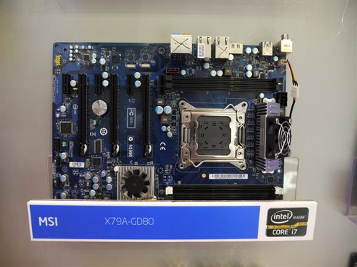 X79亮相Computex Intel展位大观园！ 