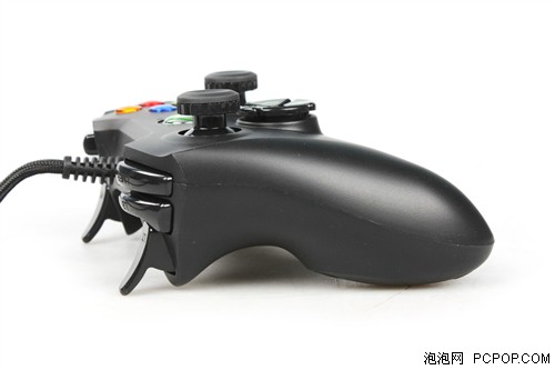 赛事级游戏装备 Razer ONZA手柄测试