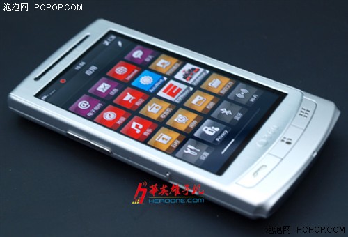 16G硬盘3.5寸A屏 三星i8320促销价999