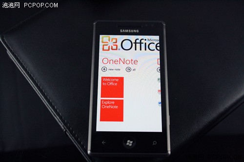 流畅/简洁WP7系统出色 三星i8700试玩 