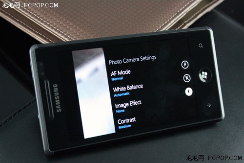流畅/简洁WP7系统出色 三星i8700试玩 