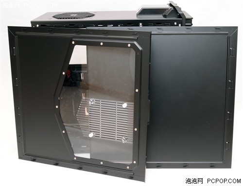 骨骼奇异的ATX机箱 Antec DF-35装机 