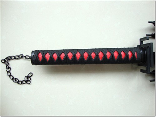 大家好,请问残破的剑柄能换什么武器?能上个图